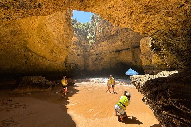 2-Hour Kayak through the Sea Caves of Benagil - Meet-up and parking: make your life easier by going early