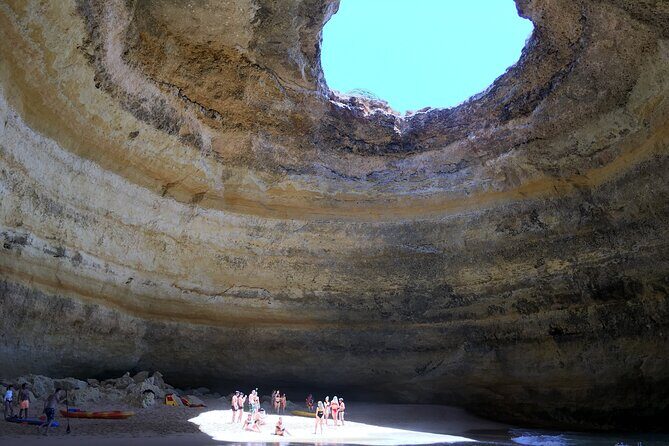 Benagil - Caves & Coast - Algarve Cave Captain - Praia de Benagil: the famous grotto moment