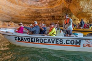 Benagil Long Boat tour (From Carvoeiro to Praia da Marinha) - Meeting at Carvoeiro Caves: when to show up and what to expect on the shore
