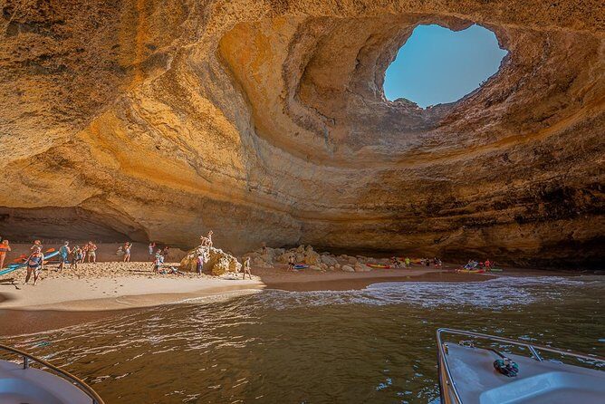 Benagil & Marinha Boat Tour - Entering Algar de Benagil: When the Tour Actually Goes Inside