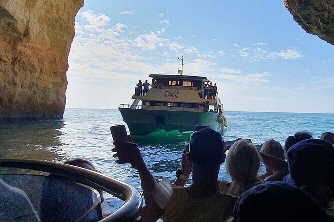 Benagil Sunset Ophelia - Vibe Check: Shared Boat Energy, Music, and Group Size