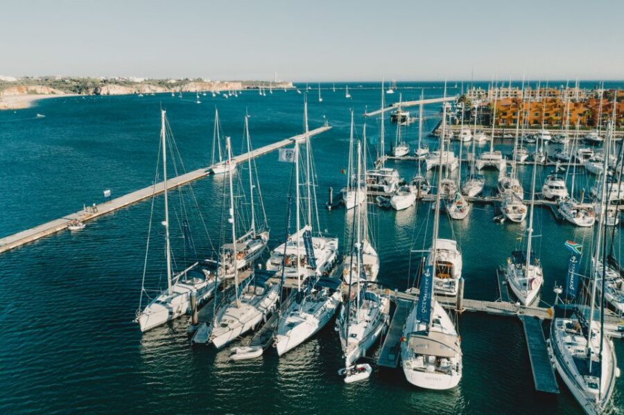 Boat in Algarve - Luxury Catamaran - Portimão - Onboard Comfort: Sundeck, Music, SUP, and Crew Energy