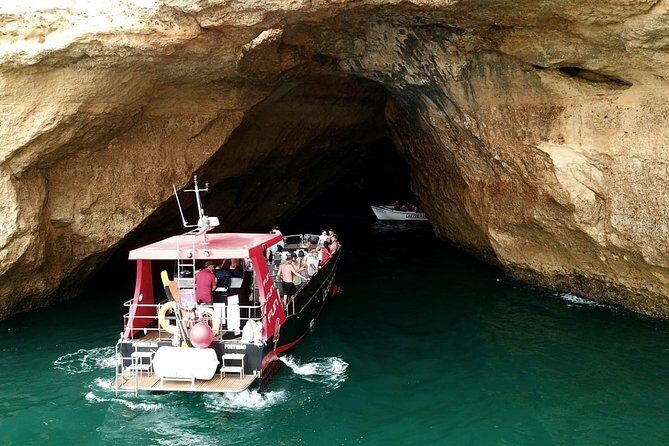 Catamaran Tour to Benagil Caves - Crew and safety: stories that keep the ride fun (Miguel, Armindo, Célia)