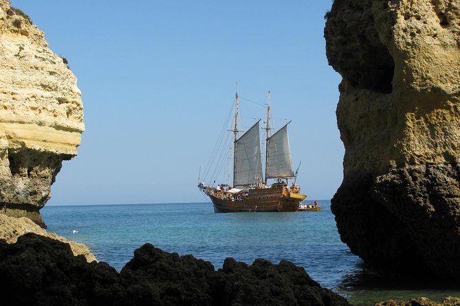 Cruise 2, Benagil - Morning - Caves 11:30H - 14:00H - How the 2.5 hours really flow (Benagil, then more time on the water)