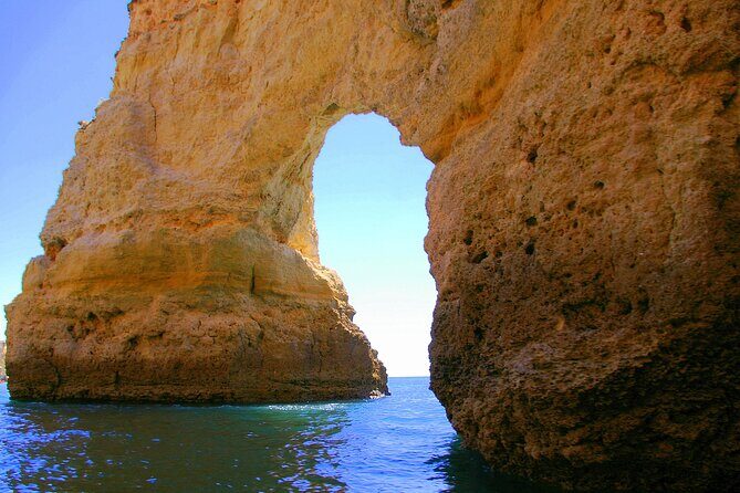 Cruise 3, Benagil - Afternoon - Caves 14:30H - 17:00H - The Benagil cave experience: from big deck to small boats
