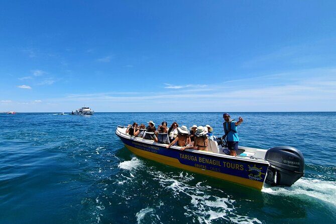 Express Tour - Benagil Cave - Guides and captains: short stories that make the ride better