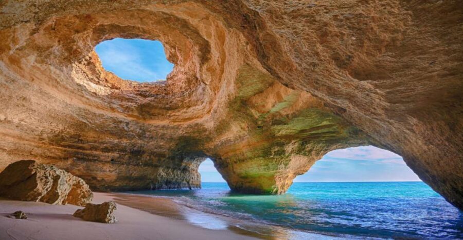 From Portimão: Benagil Caves Guided Speedboat Tour - 105 minutes on the water: Carvoeiro to Benagil to Praia da Marinha