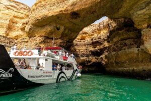 From Portimão: Benagil Sunset Cruise - Portimão to open sea: the Algarve coast in motion