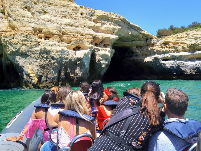 Grutas de Benagil - On the water: what to expect from the captain and guide