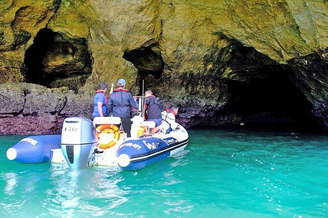 Portimão: Benagil Caves Speedboat Tour - Boat Comfort, Bumps, and What to Bring