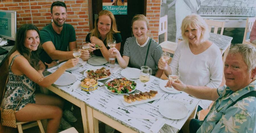 Portimão: Guided Local Food Tour - Café and market time: the snacks that feel like local routine