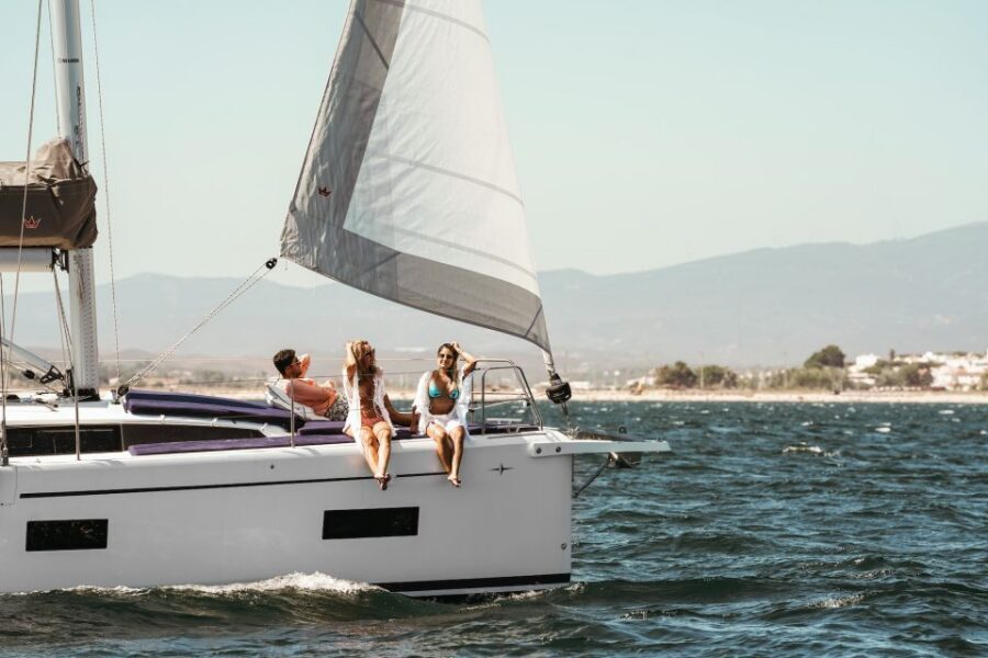 Portimao: Half-Day Sailing Yacht Cruise to the Benagil Caves - The 3.5-Hour Format: How This Half Day Actually Feels