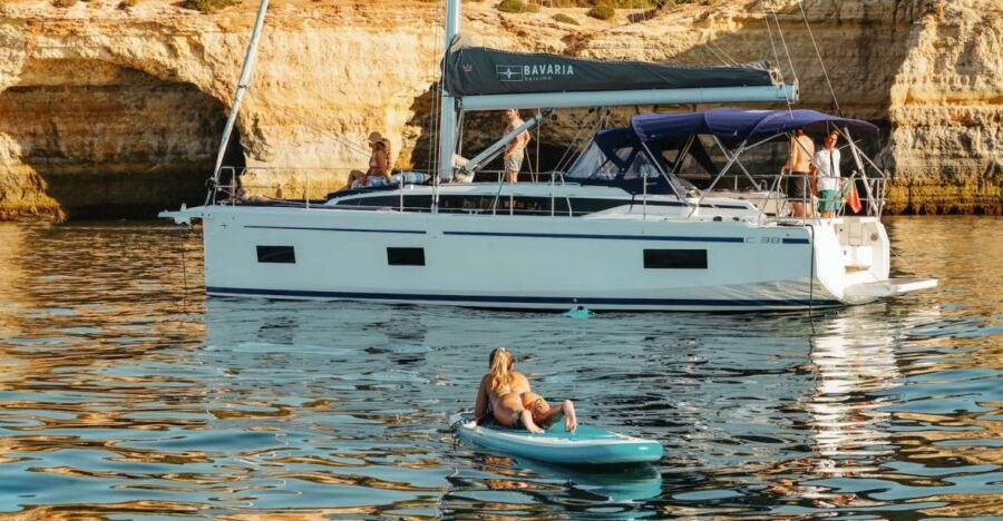 Portimao: Sunrise Luxury Sail-Yacht Cruise - Dolphins and marine life: how to enjoy it without stress