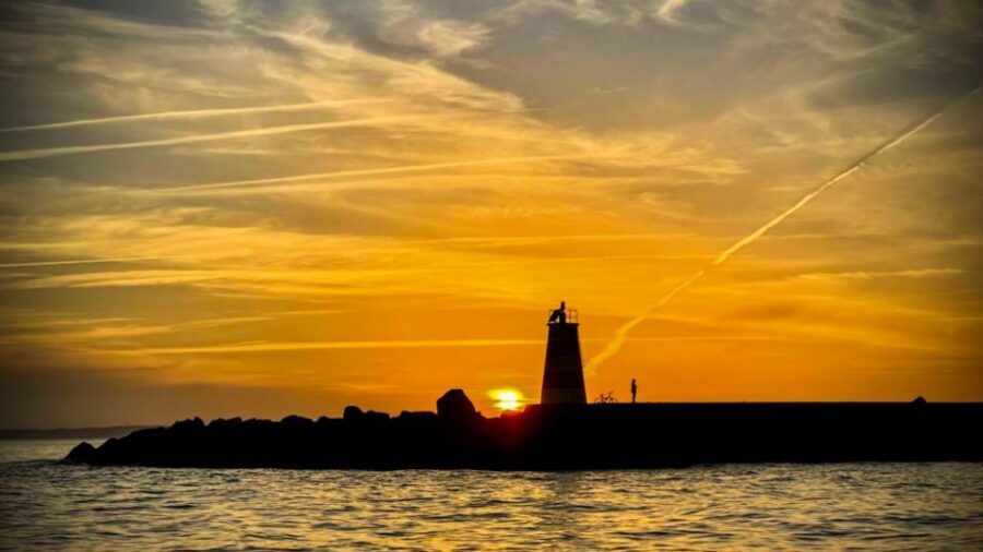 Portimão: Sunset Cruise to Benagil Cave - Sailing the Atlantic for 90 Minutes: Views That Keep Moving