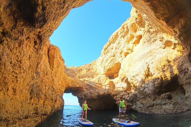 Small Group Kayak Experience In Benagil Cave with 4K Photos - Return to Carvalho Beach: landing after the fun