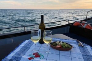 Sunset trip - Where the boat goes: from Marina de Portimão to Alvor and João de Arens