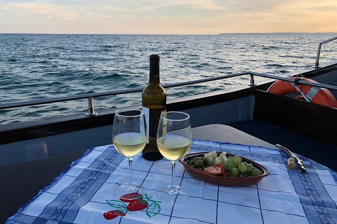 Sunset trip - Where the boat goes: from Marina de Portimão to Alvor and João de Arens